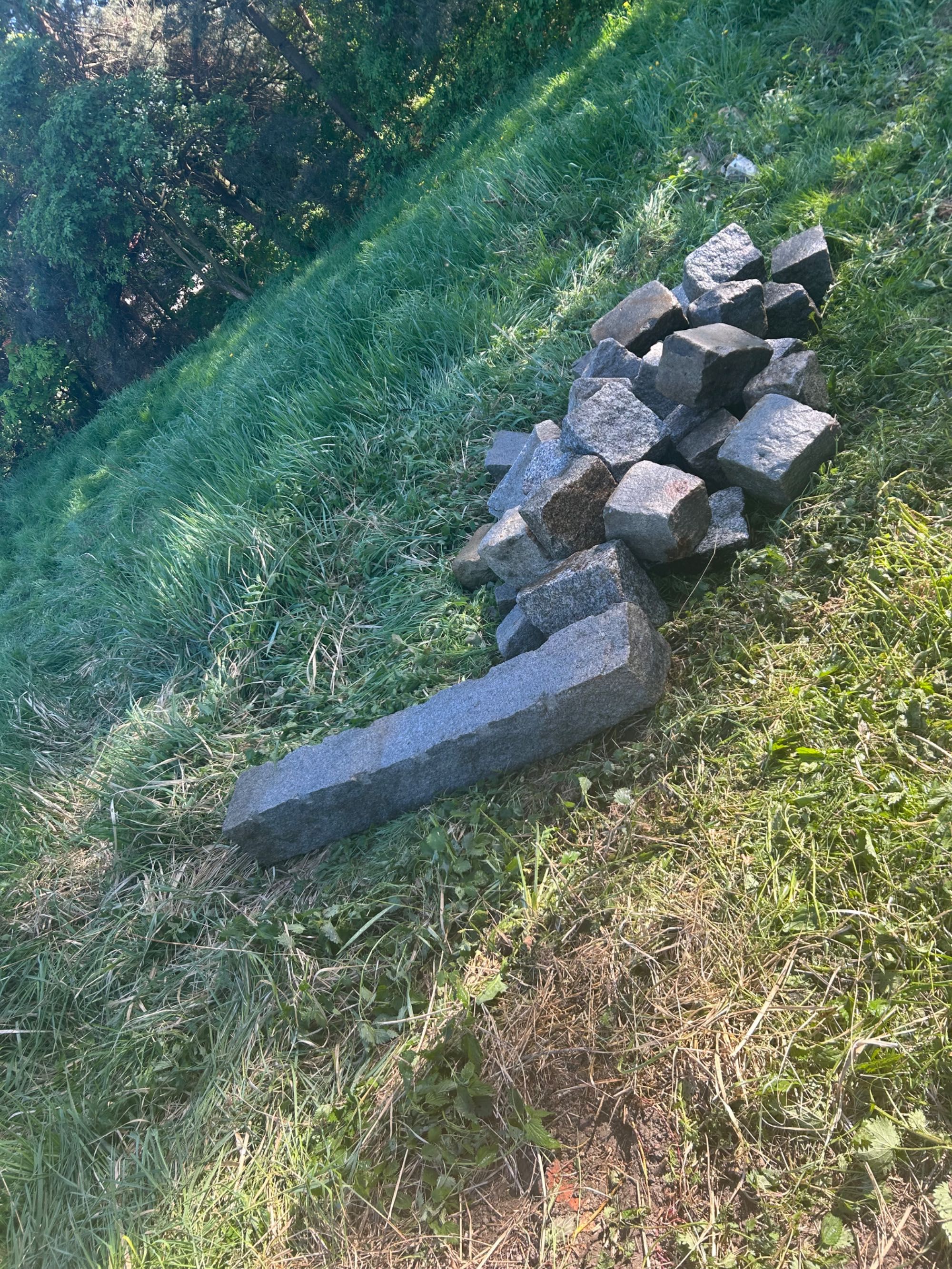 Kamienie granitowe
