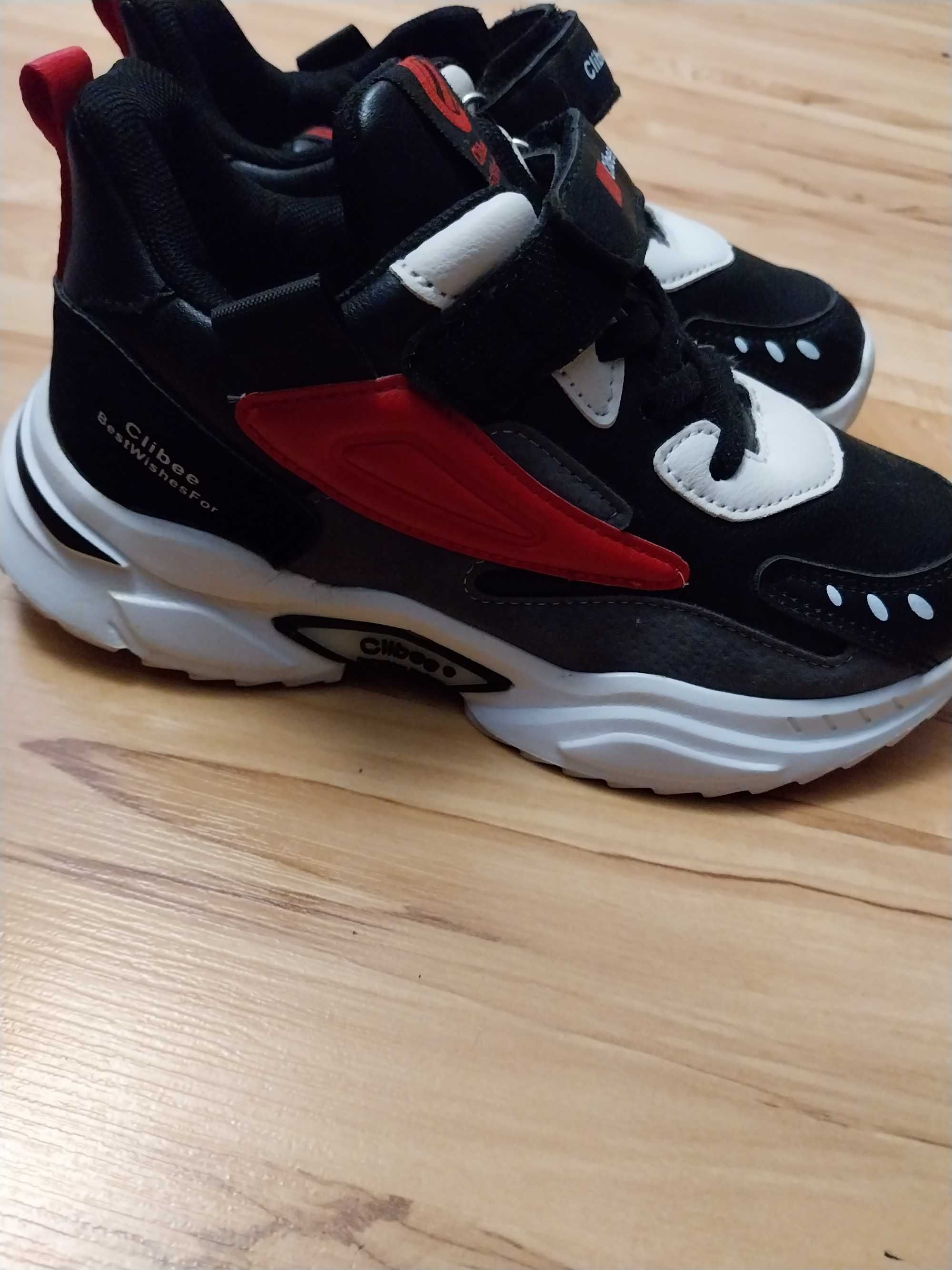 Nowe Adidasy chłopięce clibee roz 32