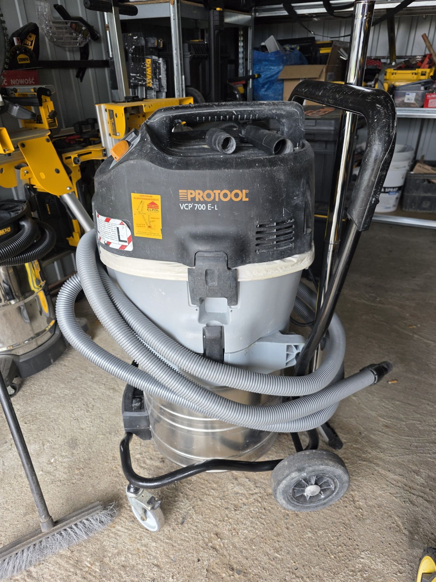 Odkurzacz przemysłowy PROTOOL VCP 700 E-L