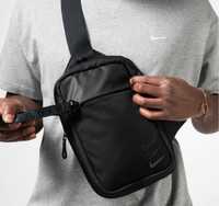 сумка Nike Sportswear Essentials Hip Pack (5L) BA6144-011