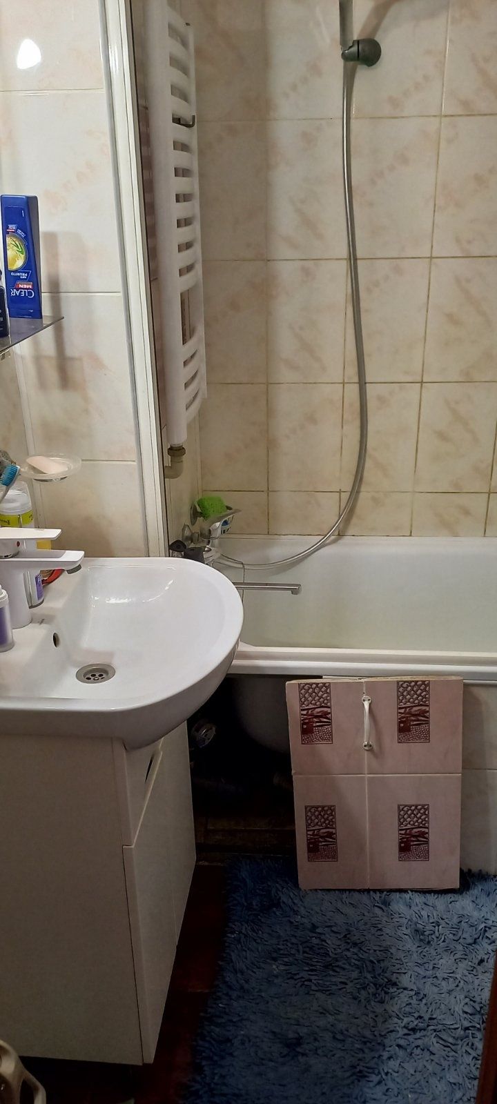 Продам 1 ком.квартиру р.н Надежда.