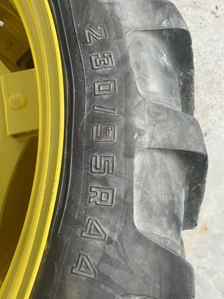 Koła wąskie - do miedzyrzędzi JOHN DEERE 9,5 R44 - 230/95R44