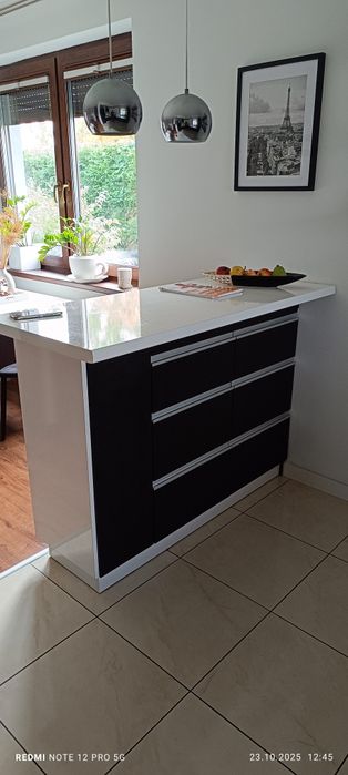 Sprzedam wyspę do kuchni w kolorze białym z wenge