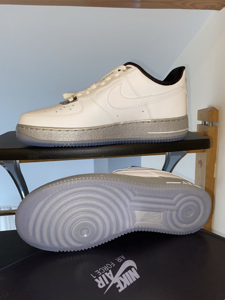 Buty Nowe Nike Air Force 1 07 SE