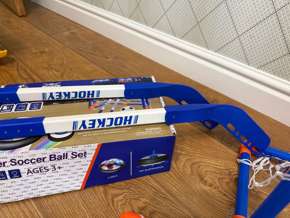 Хокей та соккер 3 в 1 для домашньої гри.