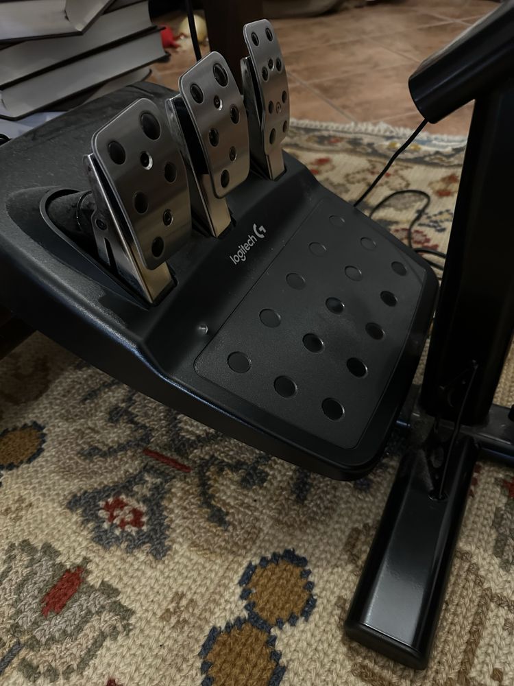 Volante Logitech G29 + Playseat Gran Turismo