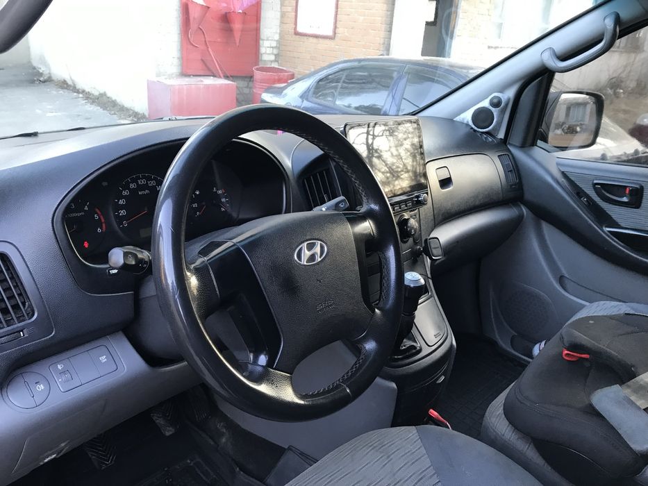 Продам Hyundai H-1