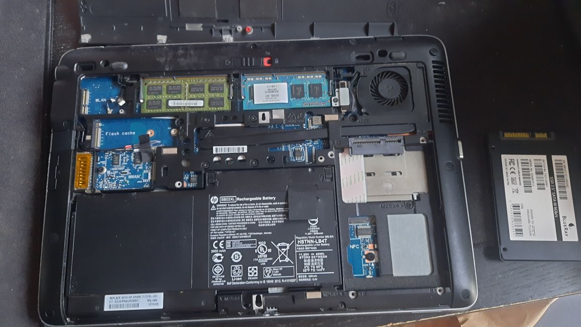 HP elitebook 820 G1 (com avaria)