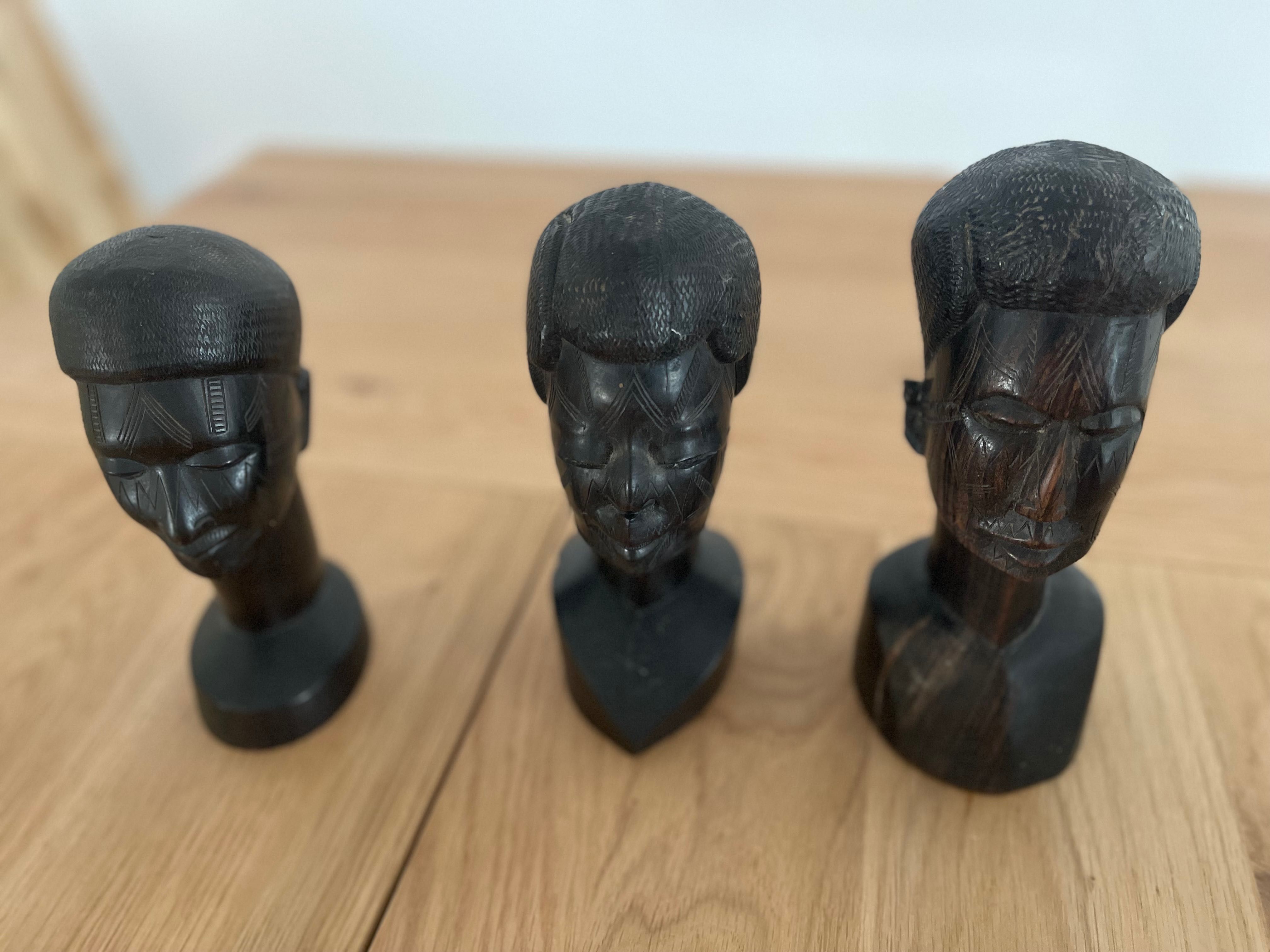 Conjunto 3 figuras - madeira Pau Preto - Moçambique
