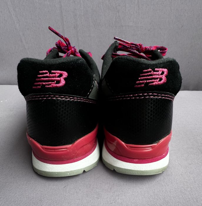 Buty sportowe marki NEW BALANCE WR996EG