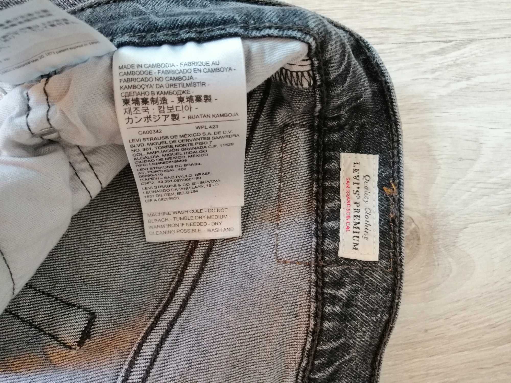 Spodnie damskie LEVIS PREMIUM szare