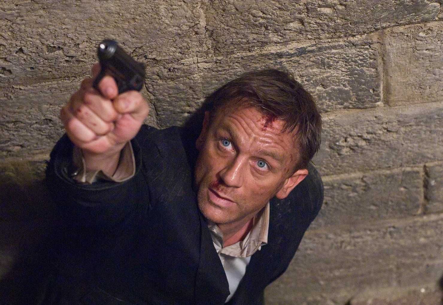 007 QUANTUM OF SOLACE (Marc Forster) Daniel Craig/Olga Kurylenko
