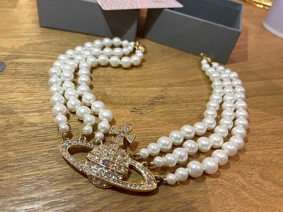 Naszyjnik Vivienne Westwood z 3 rzędami pereł