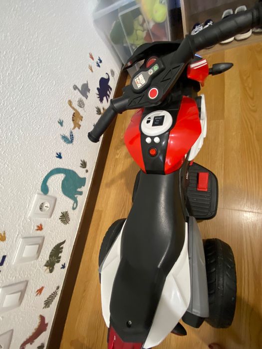 Motocicleta elétrica infantil