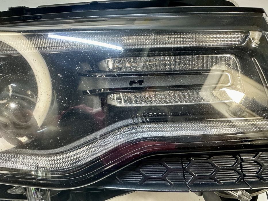 Фара права Jeep Grand Cherokee SRT USA 2014 2015 2016 68142490AG