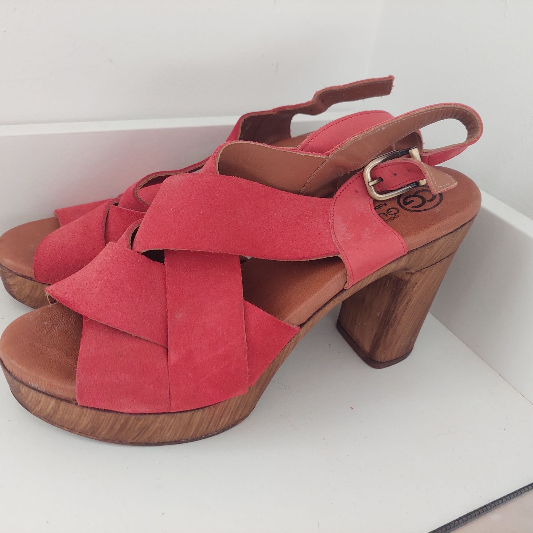 Sapatos 40 Novos sem etiqueta