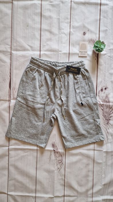 Stock de t-shirts e calções |REPS|