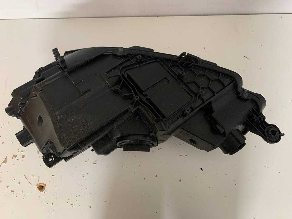 Prawa Lampa Reflektor Audi a5 8w6 lift zwykły led USA