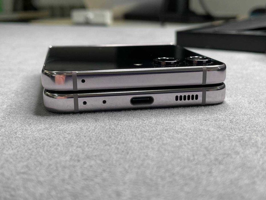 Вітринний зразок Самсунг Фліп Samsung Galaxy Flip 5 256Gb Light Pink