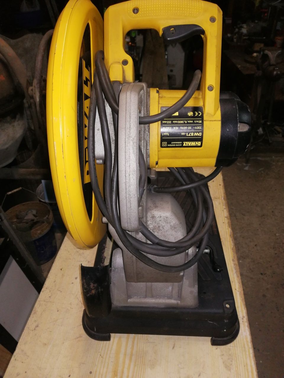 Máquina de corte DeWALT