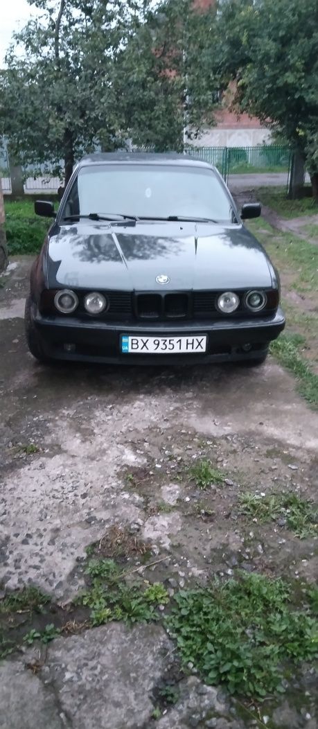 Продам БМВ є 34 .