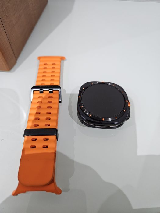 Smartwatch SAMSUNG Galaxy Watch Ultra LTE - c/garantia