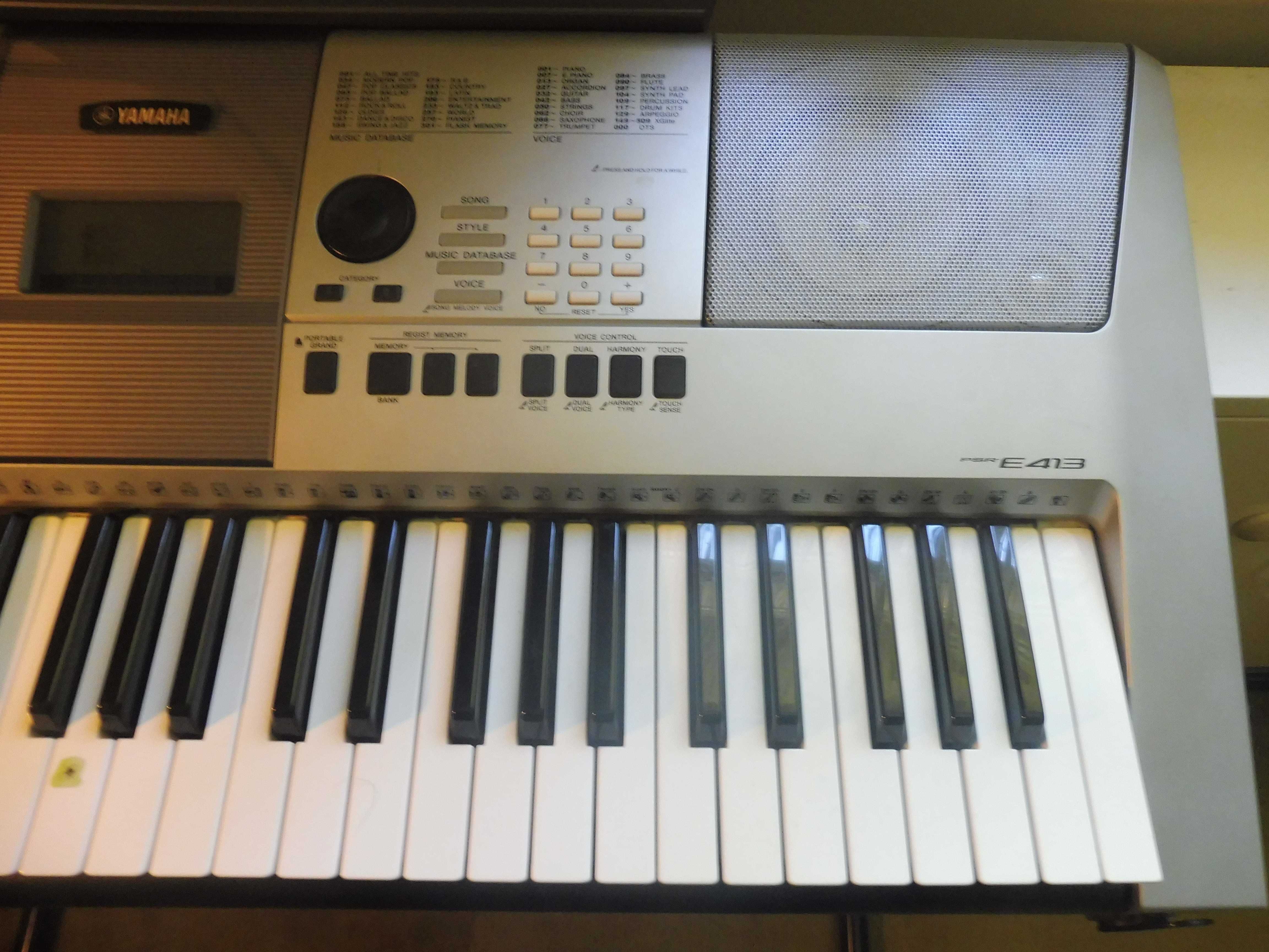 Keyboard Yamaha PSR E-413 + statyw + torba. pianino elektryczne casio