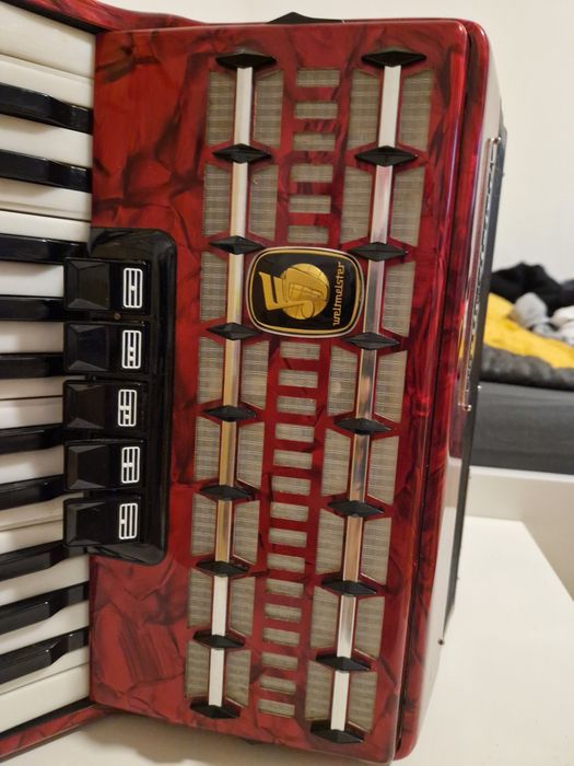 Akordeon Weltmeister Serino – Niemcy, stan bardzo dobry, sprawny – 110