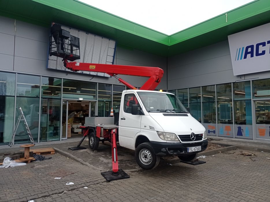 Usługi podnośnikami koszowymi 22 metry