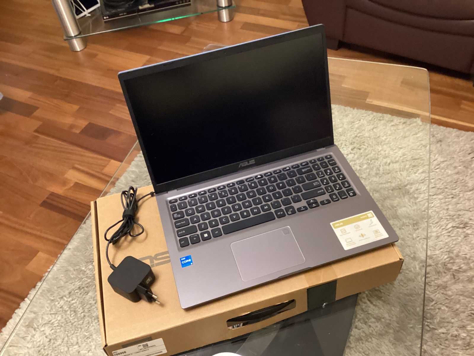 Laptop biurowy ASUS