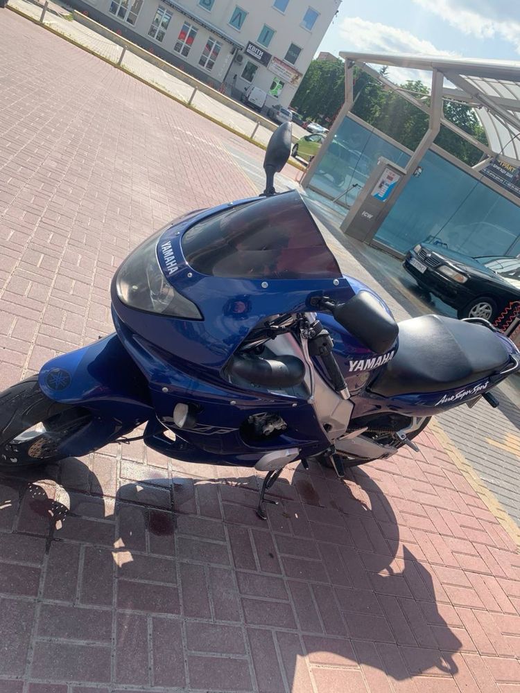 Yamaha YZF-600r 2001