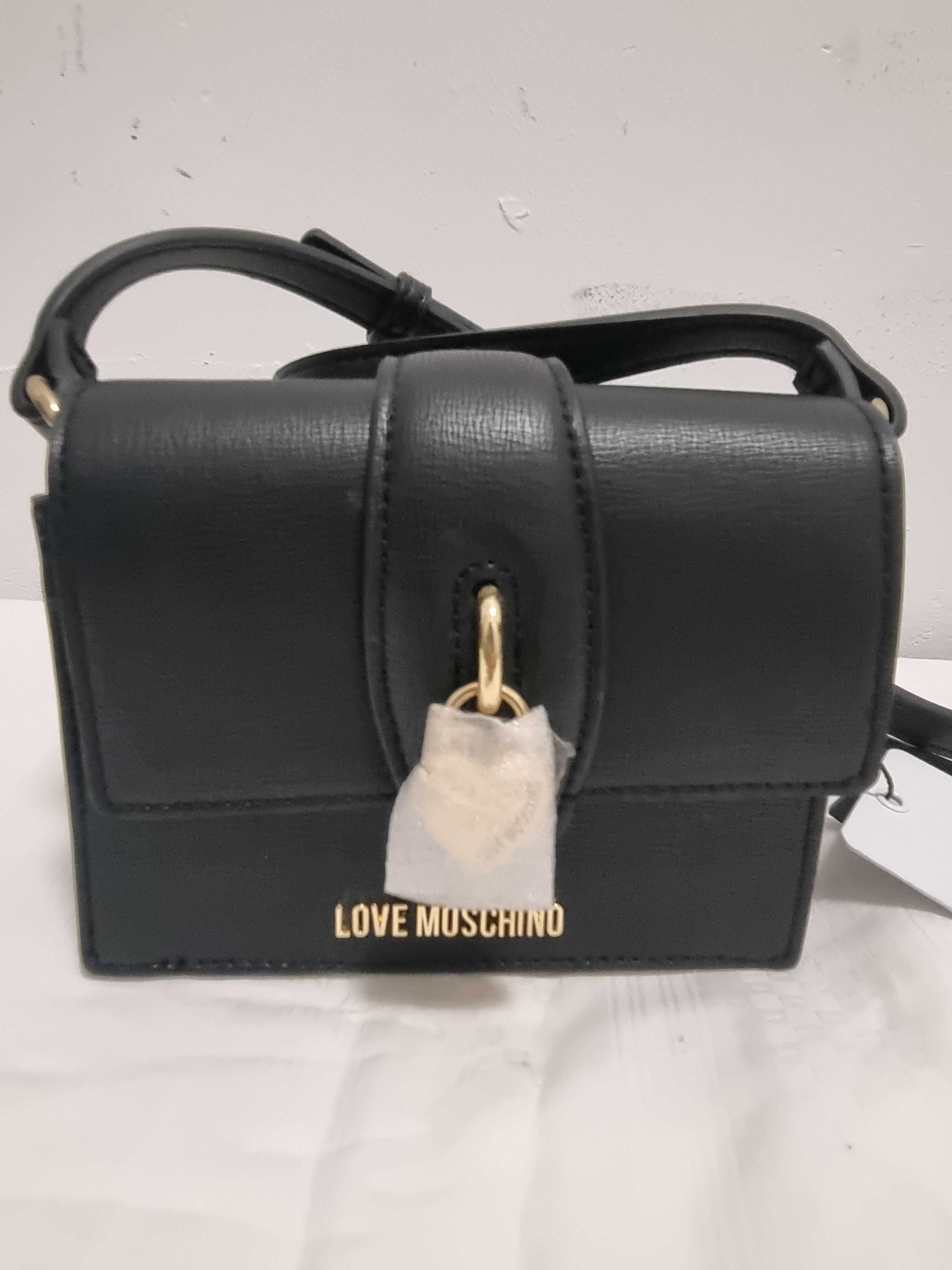 Продам маленьку  оригінальну сумочку Love Moschino