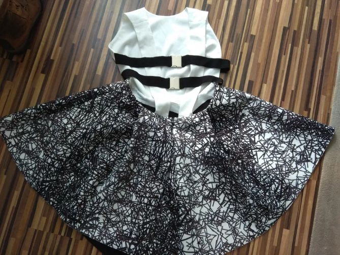 Sukienka rozkloszowana z pianki dla puszystej wesele Asos L 46 XL 48