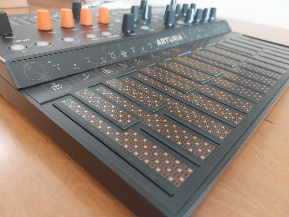 Arturia Microfreak Stellar Edition - Com microfone