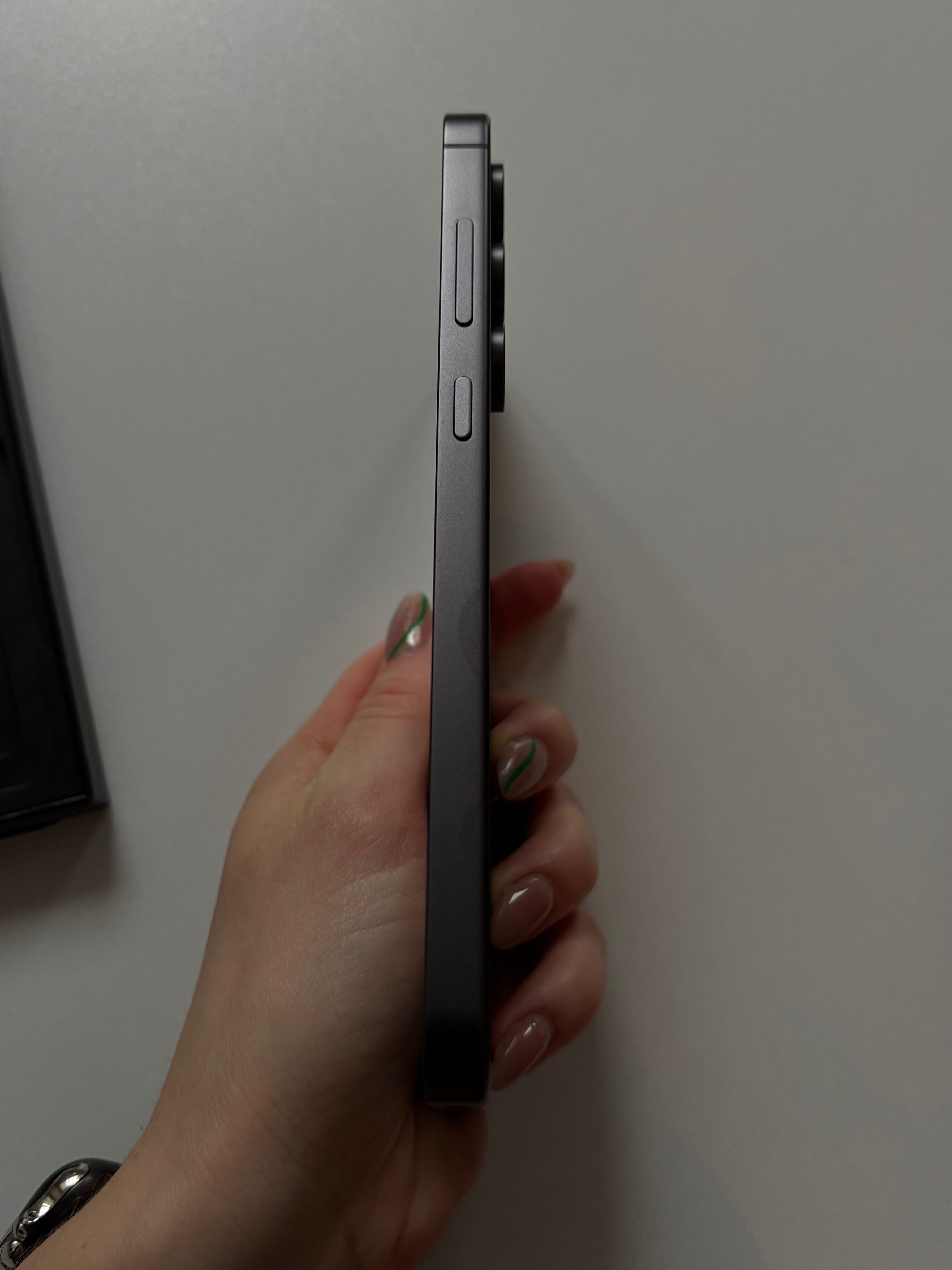 Samsung Galaxy S24 FE 8/256 gb Graphite