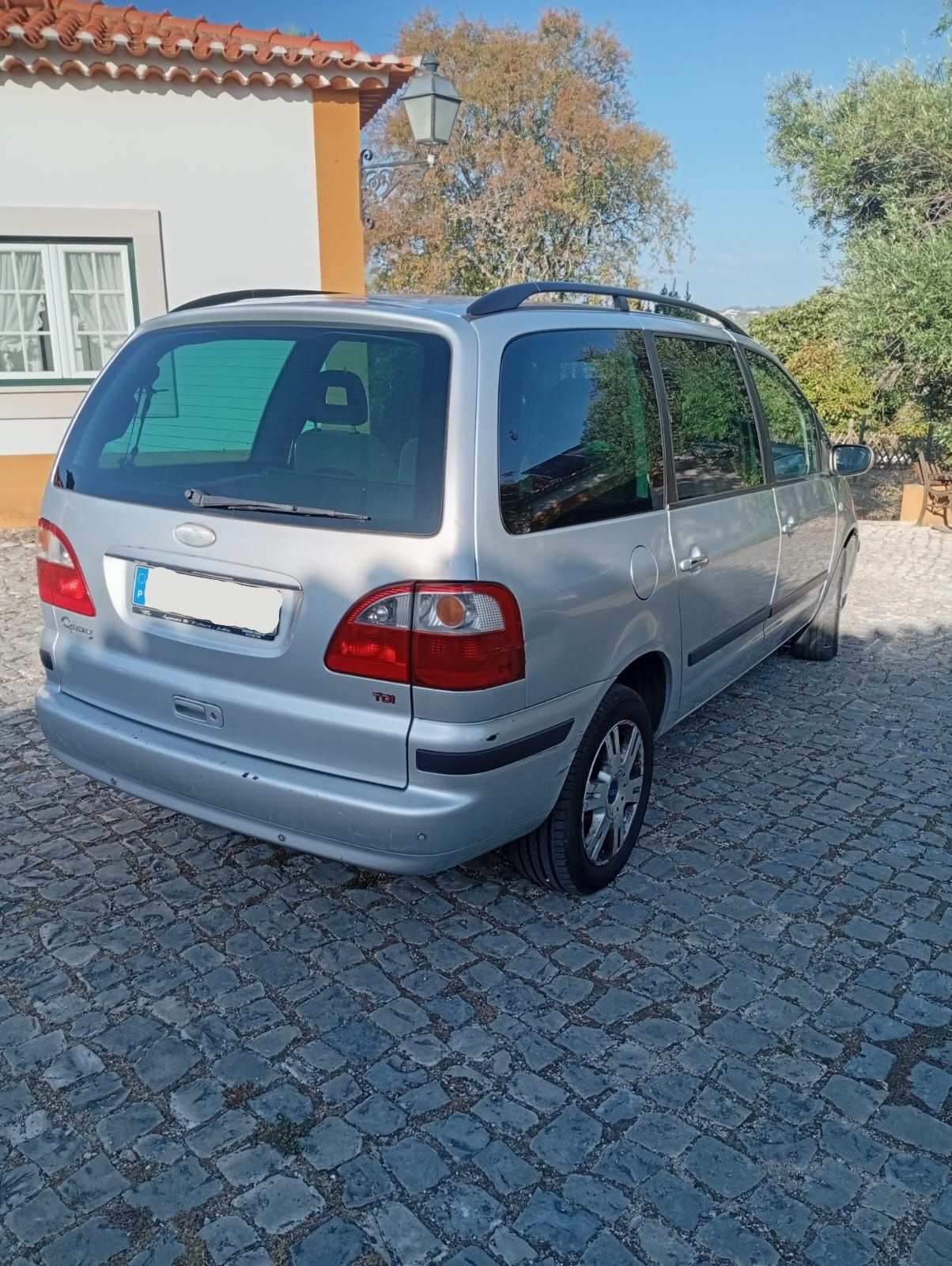 Ford Galaxy Mk2 PD130 Ghia - 04