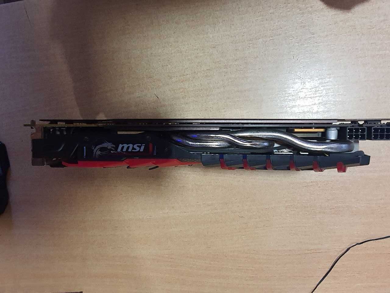 Видеокарта MSI GTX1080 8 Gb 256 bit Gaming X в отличном состоянии.