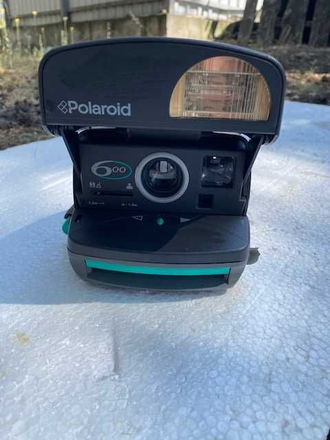 Фотокамера миттєвого друку Рolaroid 600