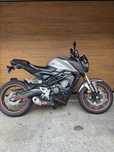 Honda CB125R 2023 – Impecável | 3.000km | Vários Extras