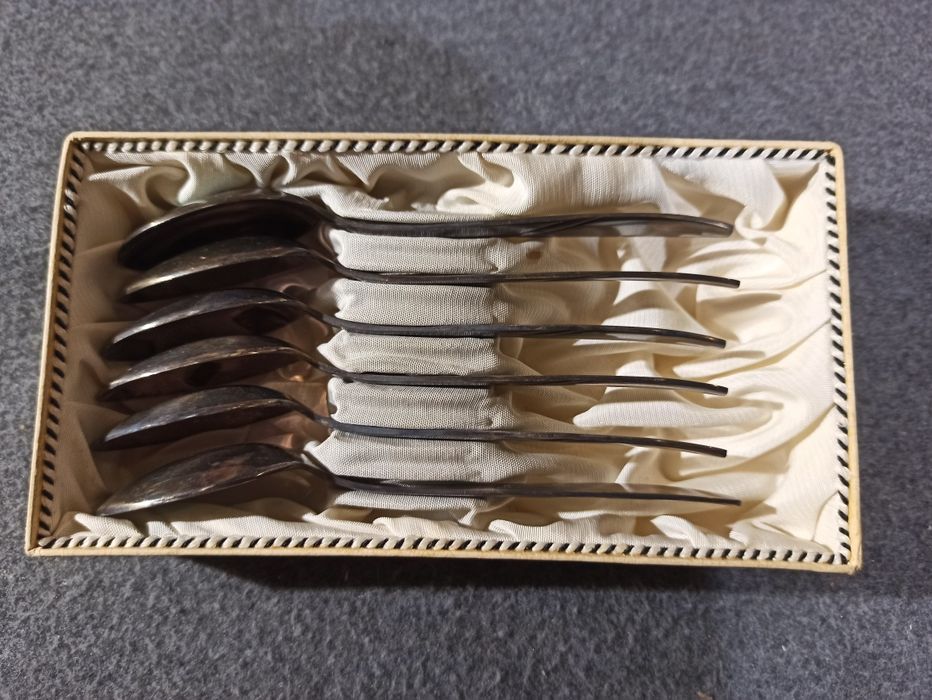 Łyżeczki posrebrzane 90 komp.6 szt. w etui