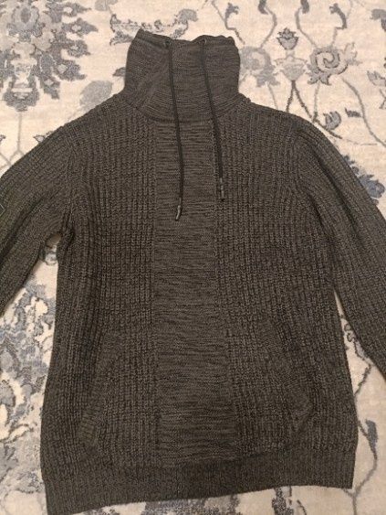 Sweter czarny z golfem męski