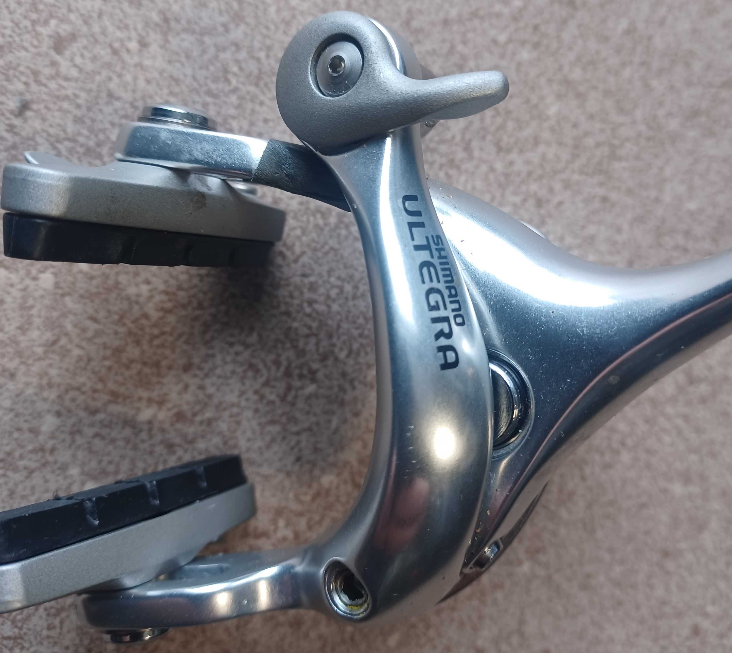 Hamulec do roweru szosowego Shimano Ultegra BR-6500.