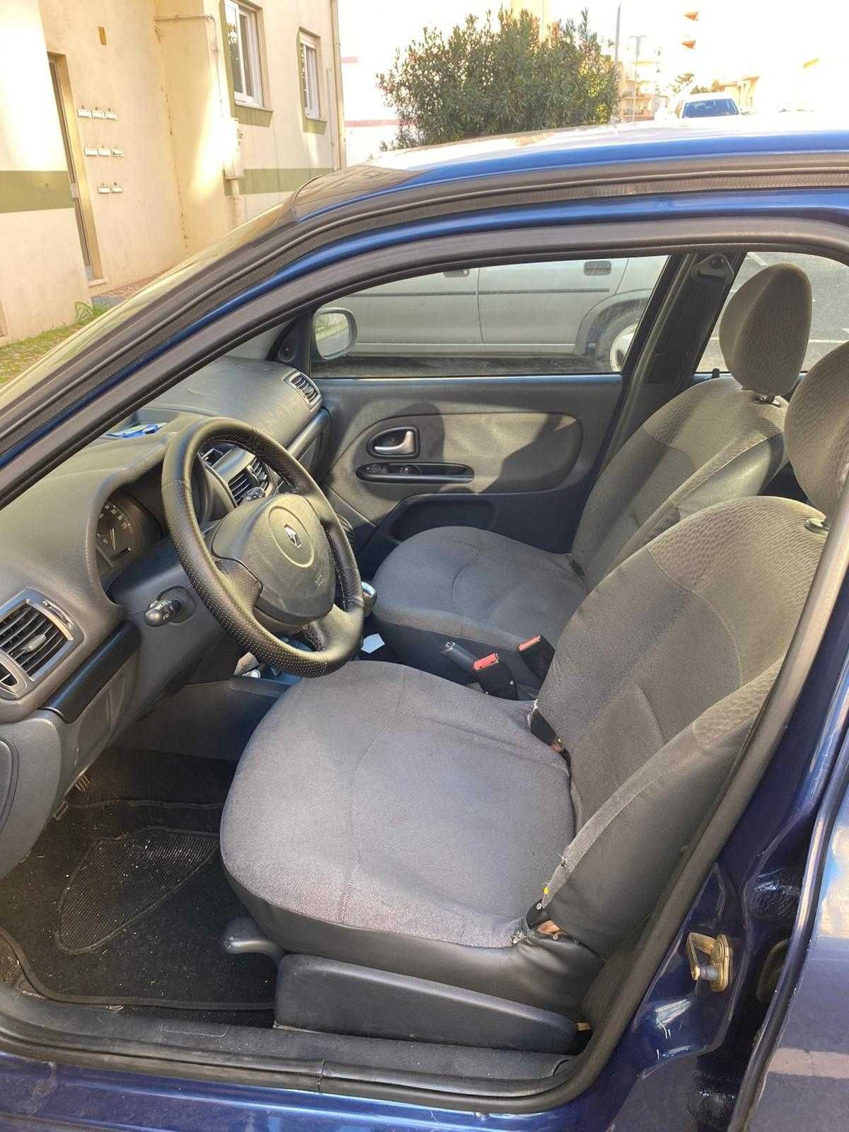 Renault Clio 1.5 dCi 2004 - Económico e Fiável