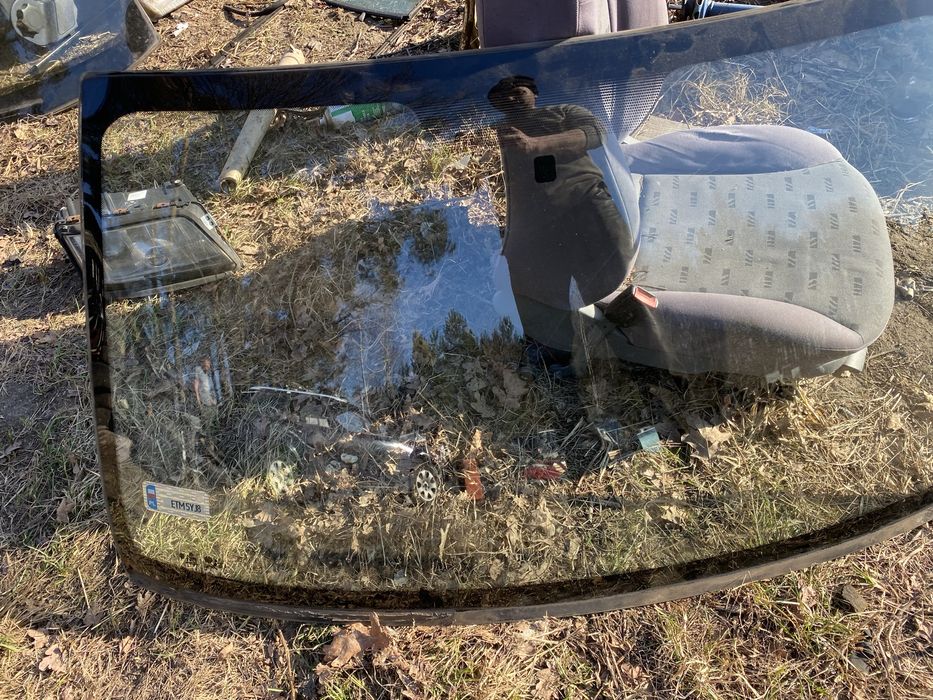 Renault Clio 2 szyba przod przednia czolowa