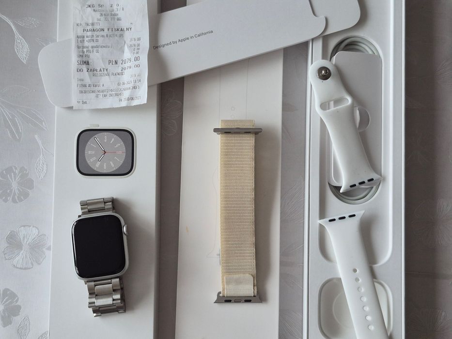 Apple Watch 8 - 45mm - GPS - Srebrny