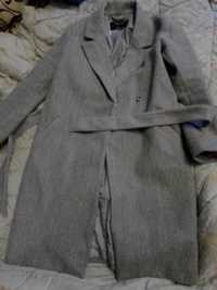 Сіре демісезонна пальто з поясом фірми Sinsayфірми Sinsay
