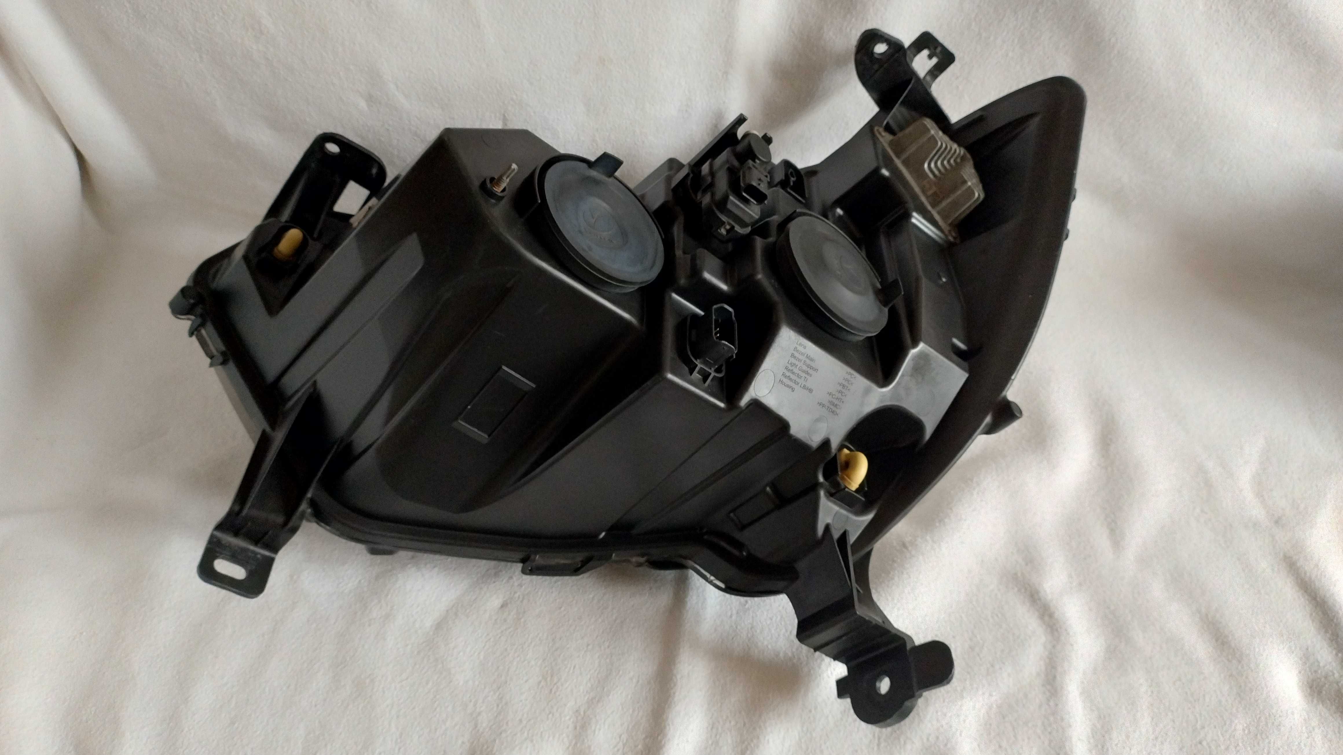 Reflektor Prawy Lampa Przednia Prawa LED Renault Master III Lift 19-
