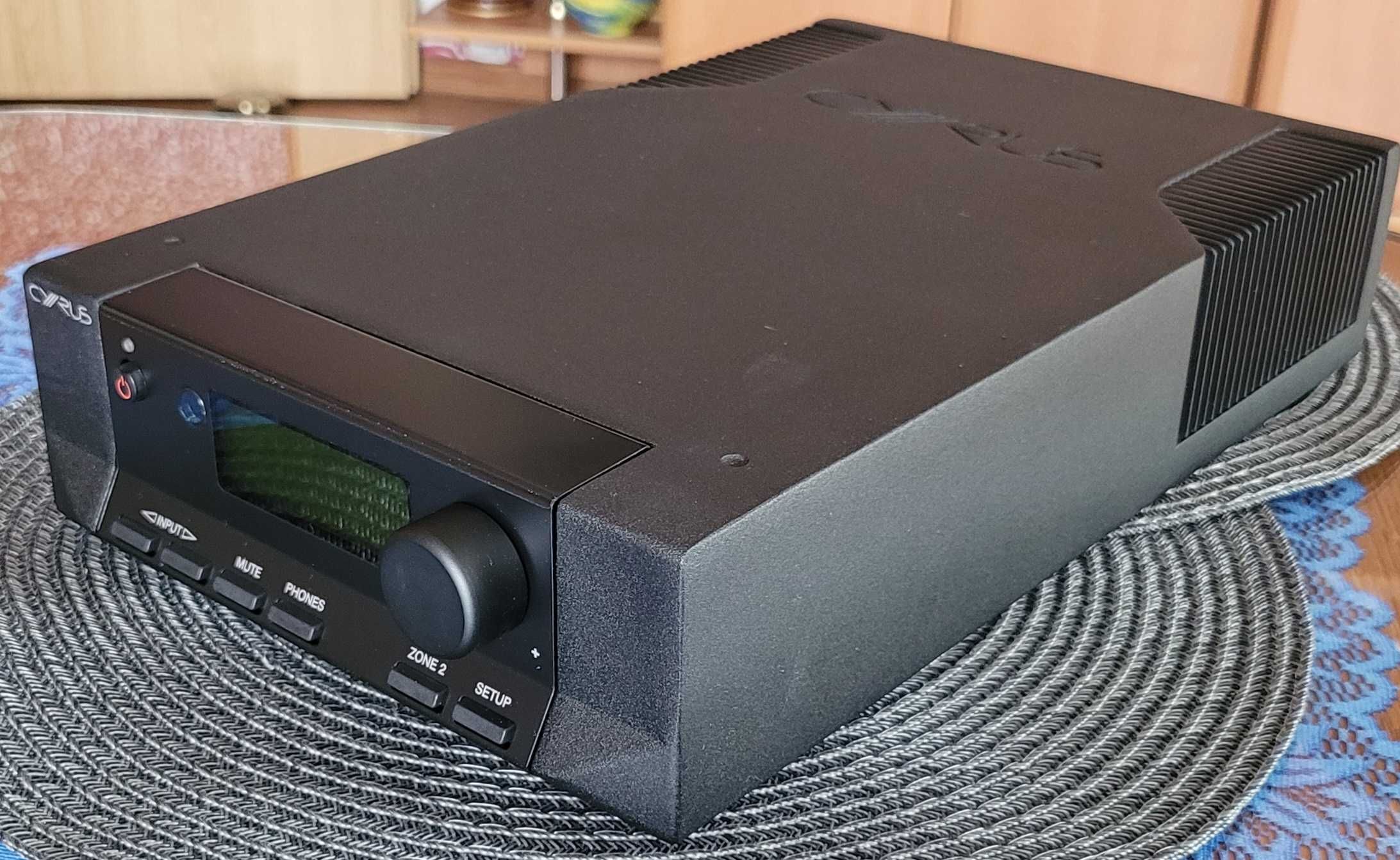 Wzmacniacz stereo Cyrus 8.2 DAC