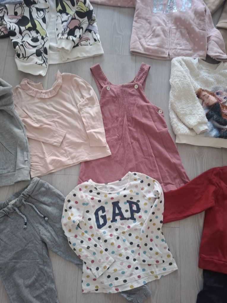 Roupa de menina Out/Inv como nova