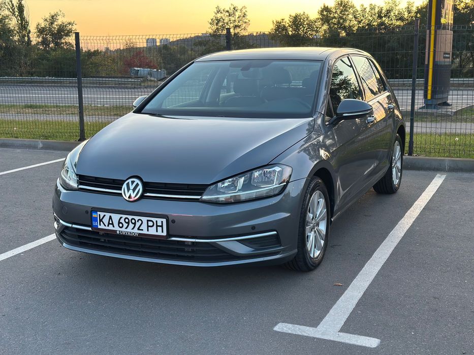 Продаю Volkswagen Golf 7.5 2021